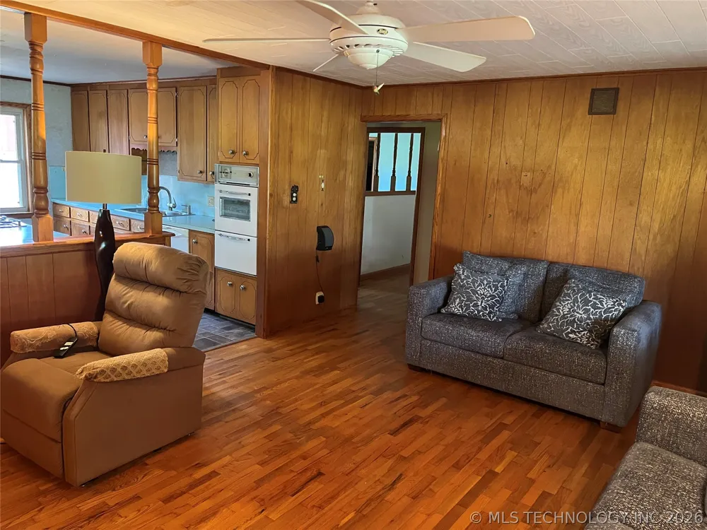 452961 E 1030 ROAD Vian, OK 74962