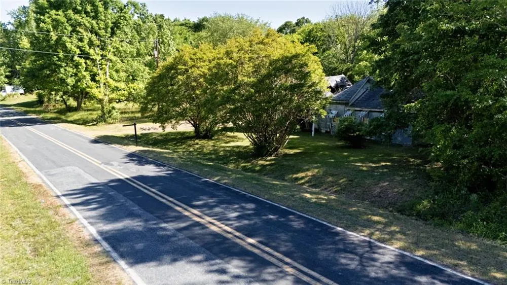 1305 Bridgepoint Road Greensboro, NC 27405