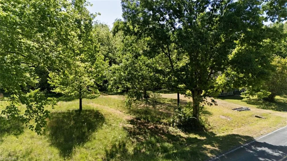 1305 Bridgepoint Road Greensboro, NC 27405