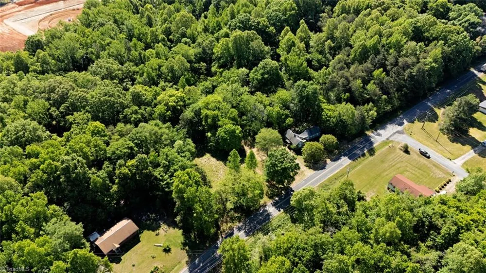 1305 Bridgepoint Road Greensboro, NC 27405