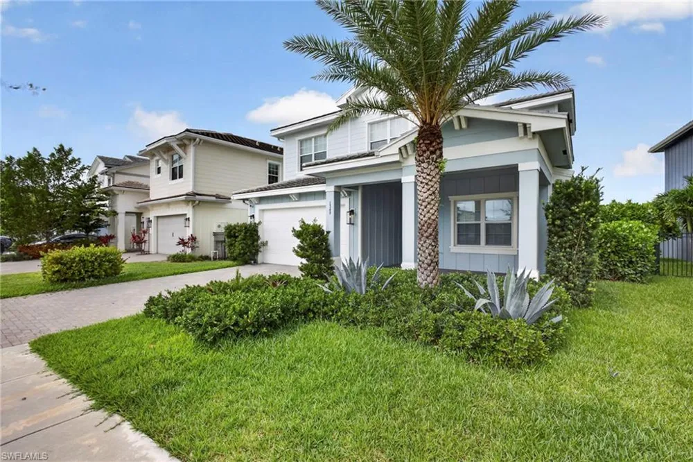 1349 HARVESTER XING Loxahatchee, FL 33470