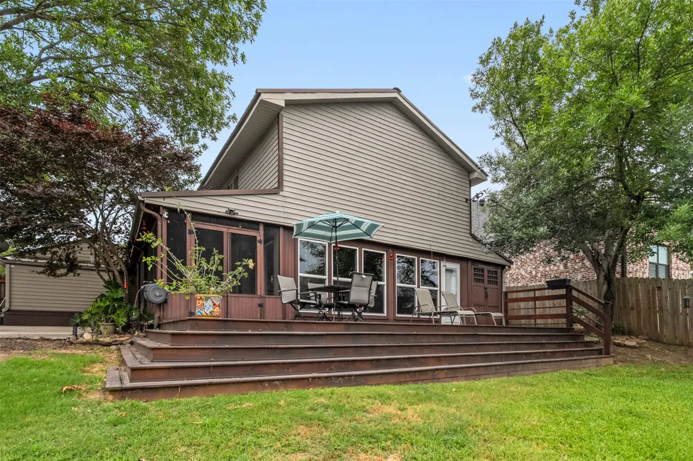243 Autumn Wood Trail Gun Barrel City, TX 75156