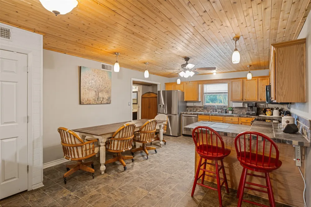 243 Autumn Wood Trail Gun Barrel City, TX 75156