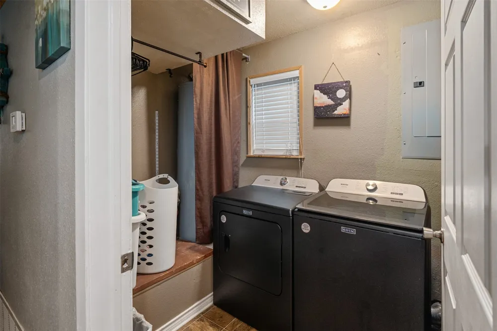 243 Autumn Wood Trail Gun Barrel City, TX 75156