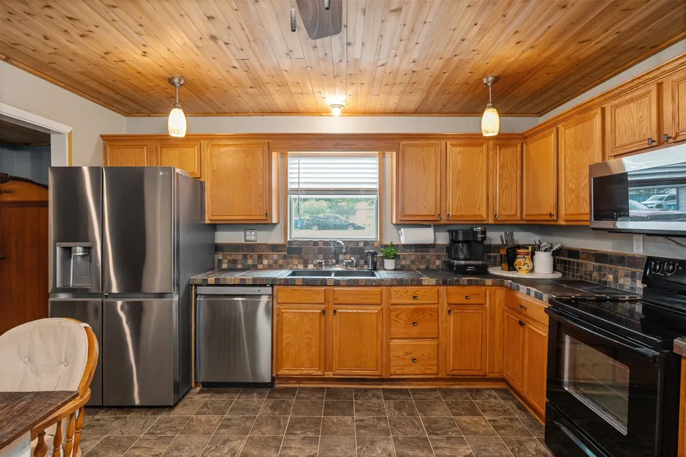 243 Autumn Wood Trail Gun Barrel City, TX 75156