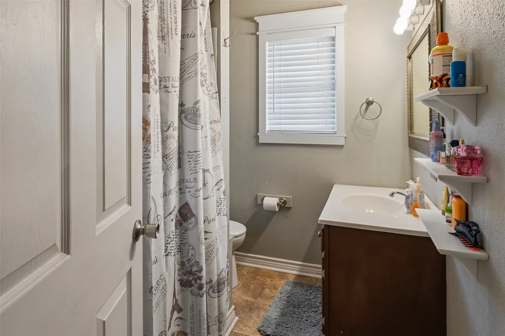 243 Autumn Wood Trail Gun Barrel City, TX 75156