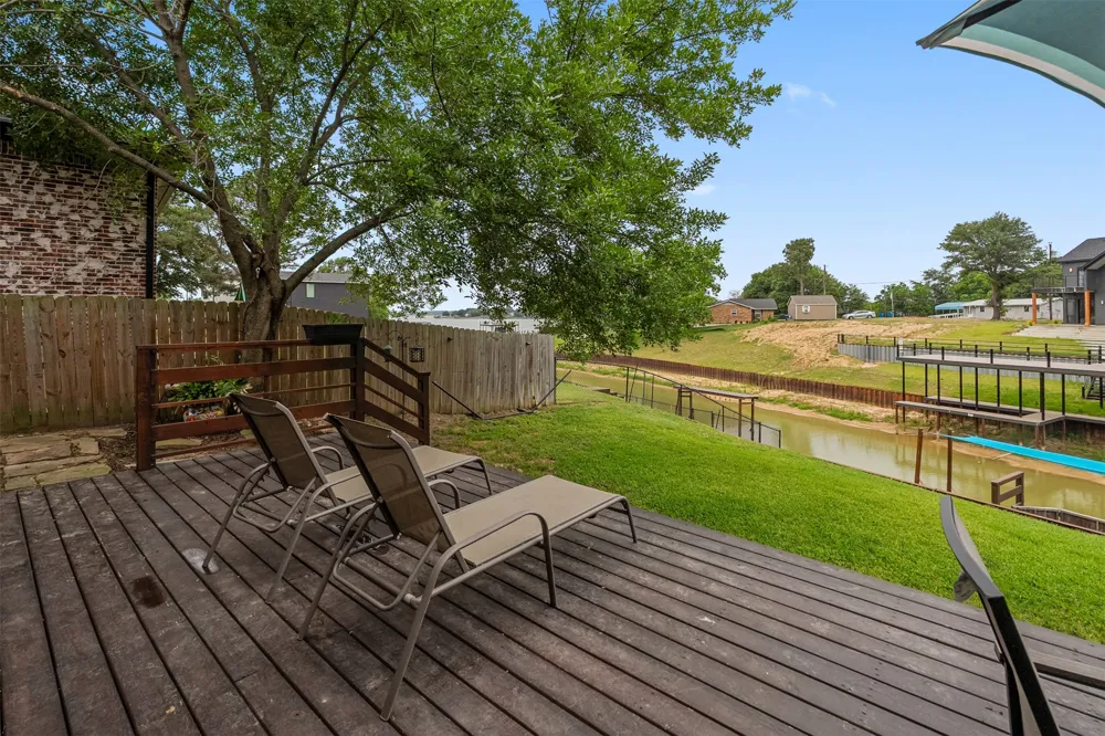 243 Autumn Wood Trail Gun Barrel City, TX 75156