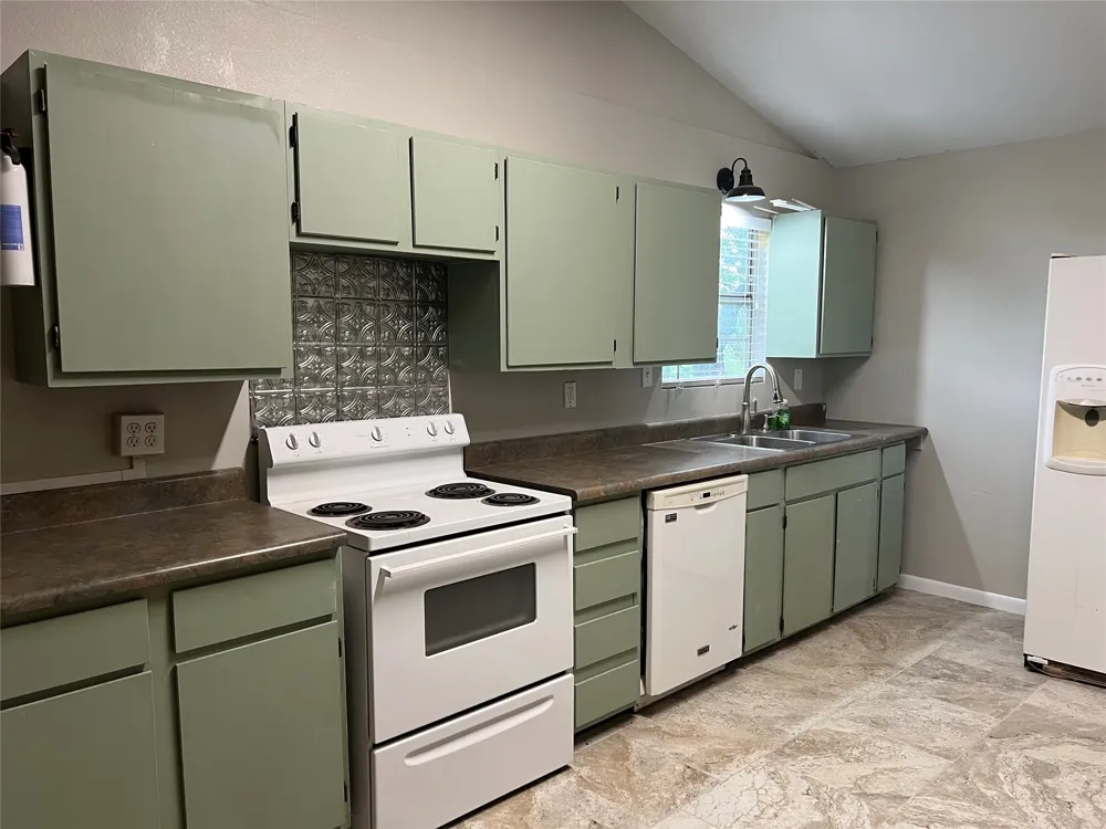 6960 Clifden Drive Brownwood, TX 76801