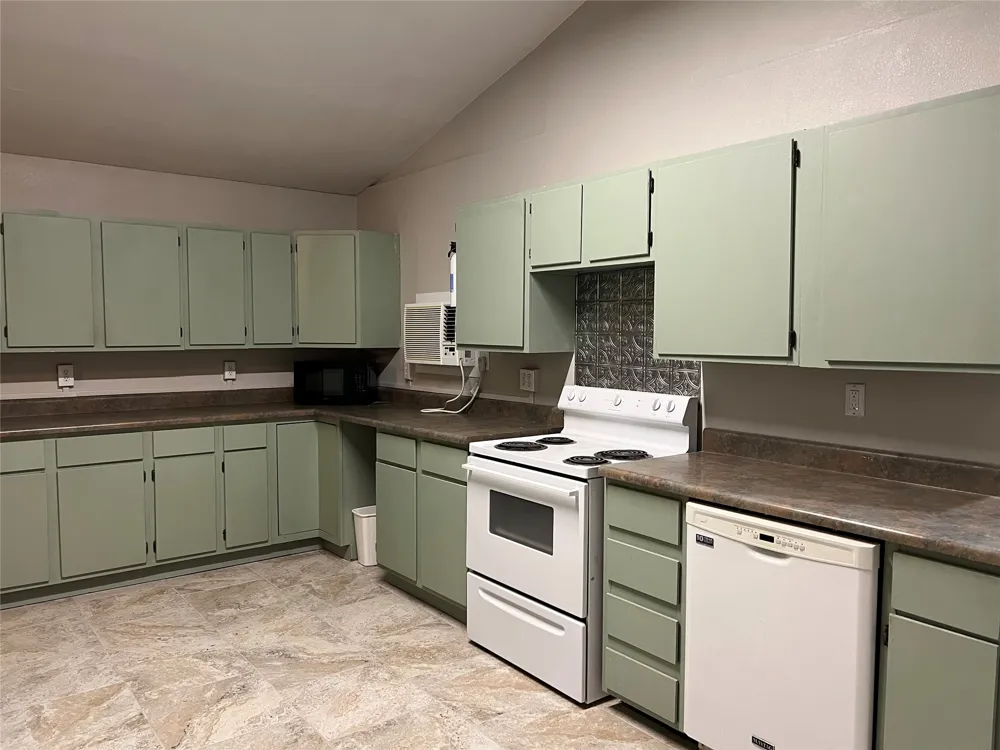 6960 Clifden Drive Brownwood, TX 76801