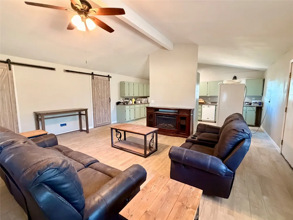 6960 Clifden Drive Brownwood, TX 76801