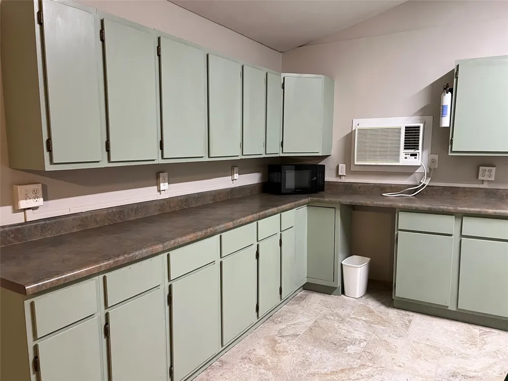 6960 Clifden Drive Brownwood, TX 76801