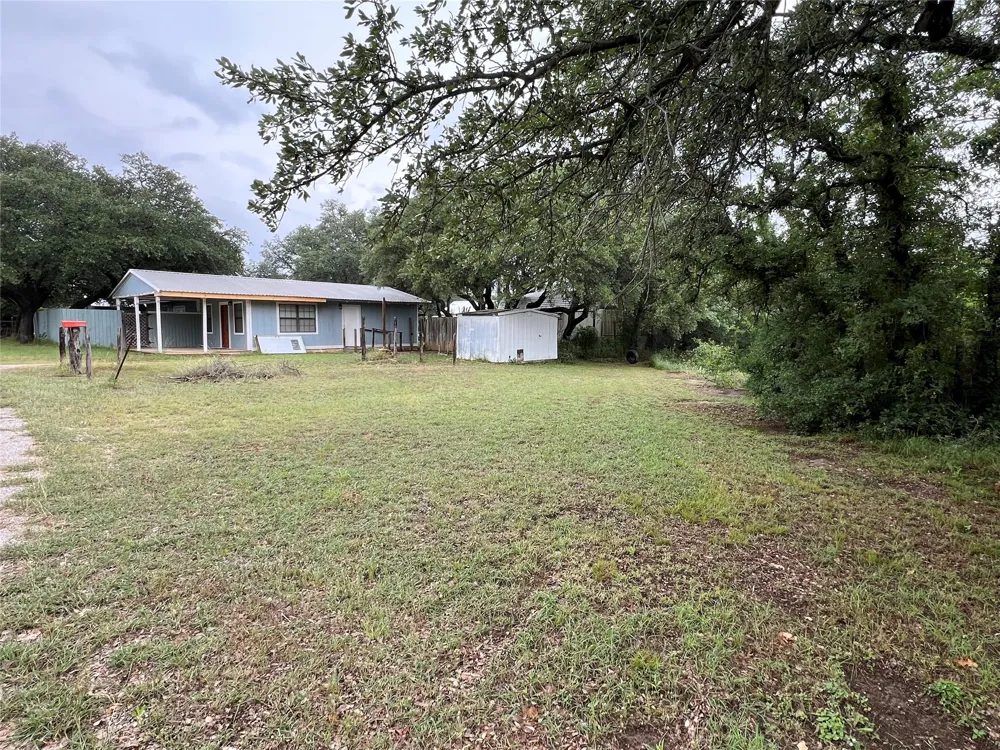 6960 Clifden Drive Brownwood, TX 76801