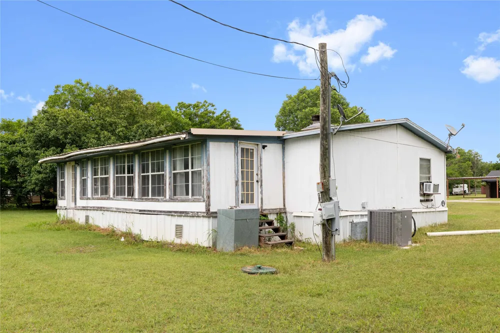 210 7th Street Blanket, TX 76432