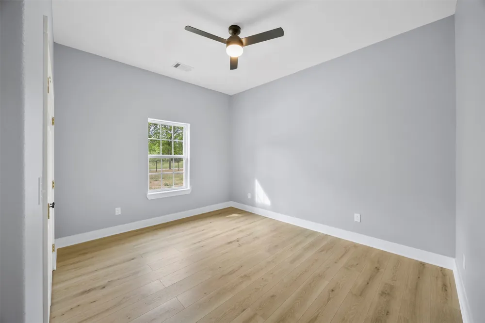 141 Brazier Road Ennis, TX 75119