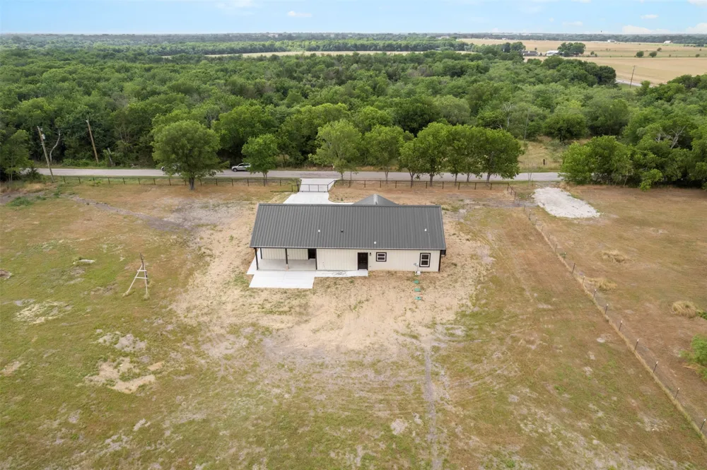 141 Brazier Road Ennis, TX 75119