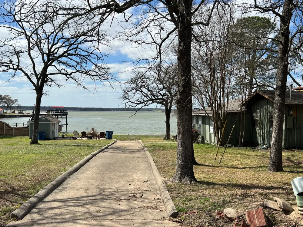 135 Island Park Drive Gun Barrel City, TX 75156