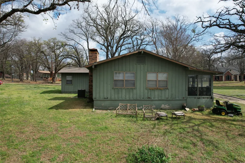 135 Island Park Drive Gun Barrel City, TX 75156