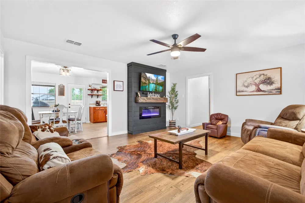 703 S College Street Celeste, TX 75423