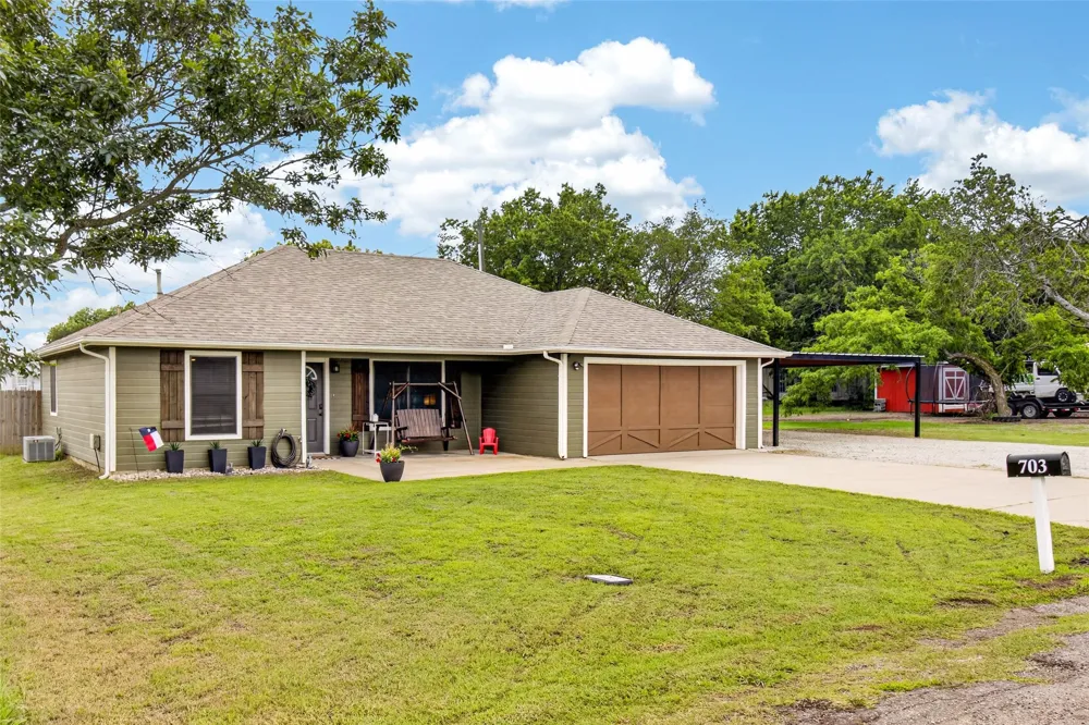 703 S College Street Celeste, TX 75423