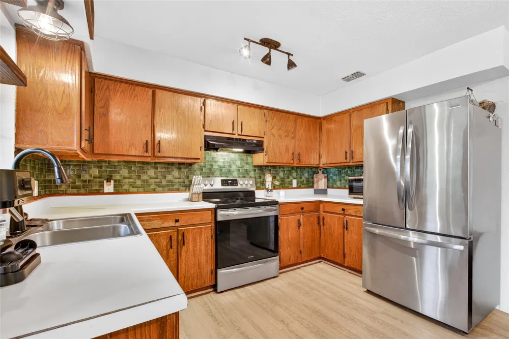 703 S College Street Celeste, TX 75423