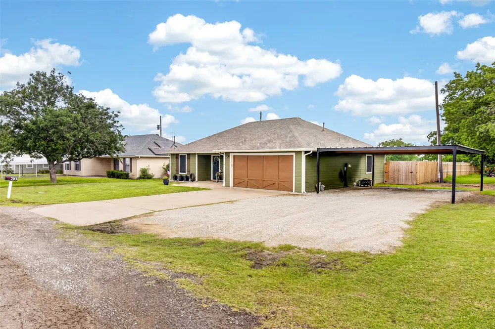 703 S College Street Celeste, TX 75423