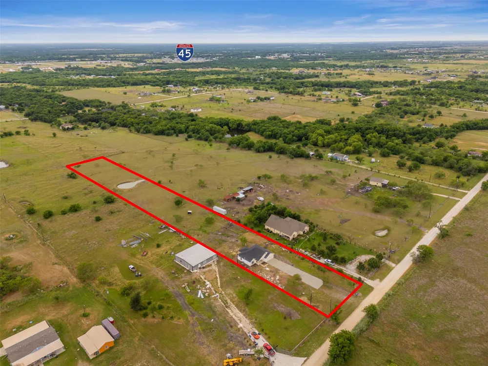 7074 NE County Rd 1050 Rice, TX 75155