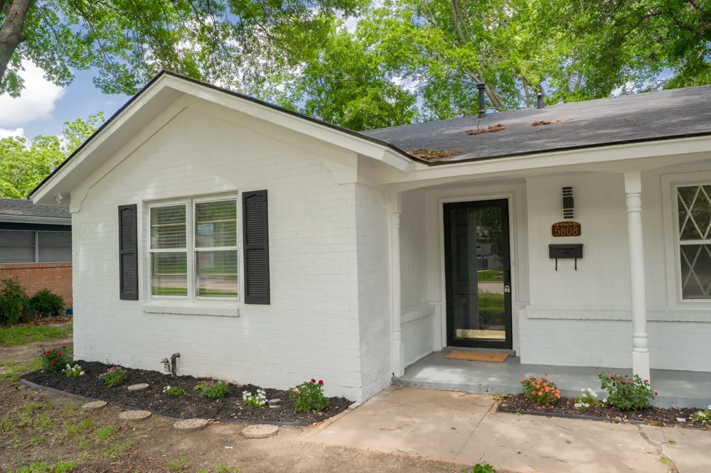 5808 Wales Avenue Fort Worth, TX 76133