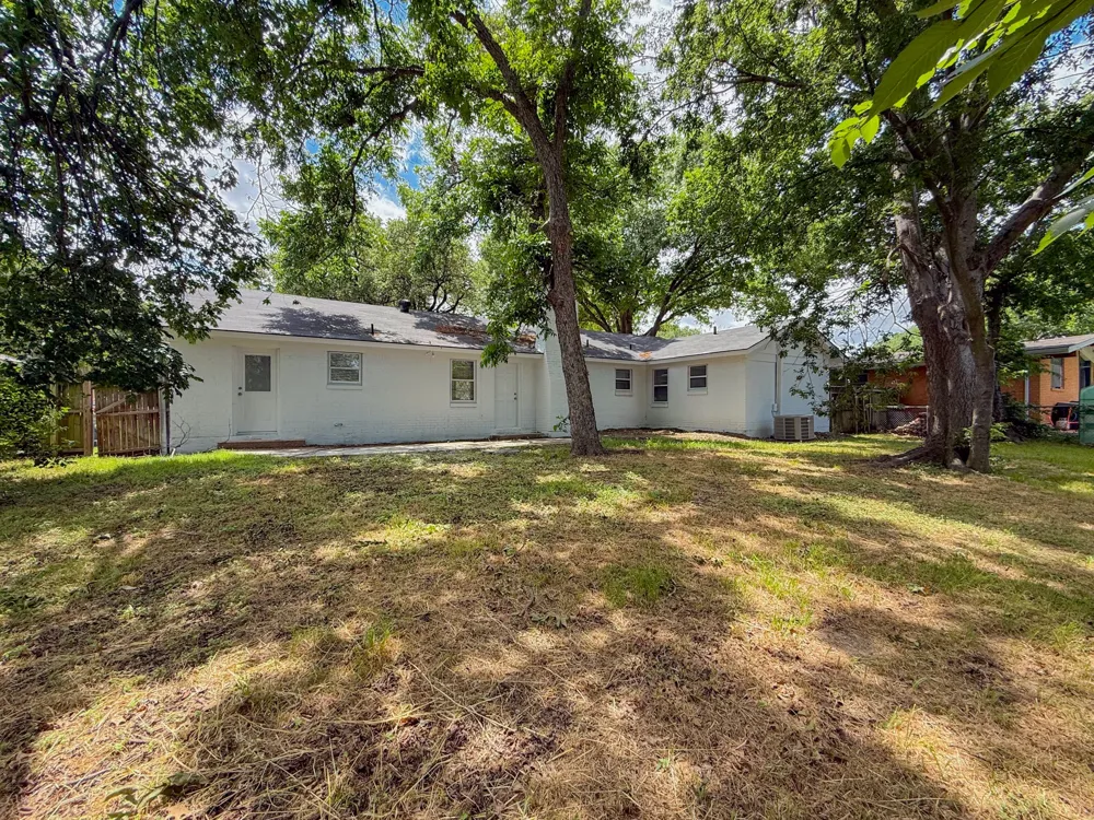 5808 Wales Avenue Fort Worth, TX 76133