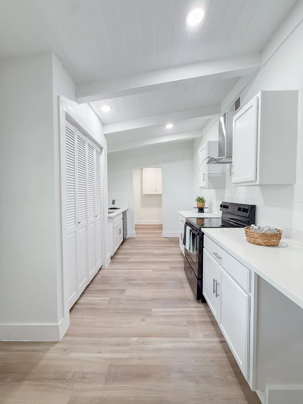 5808 Wales Avenue Fort Worth, TX 76133