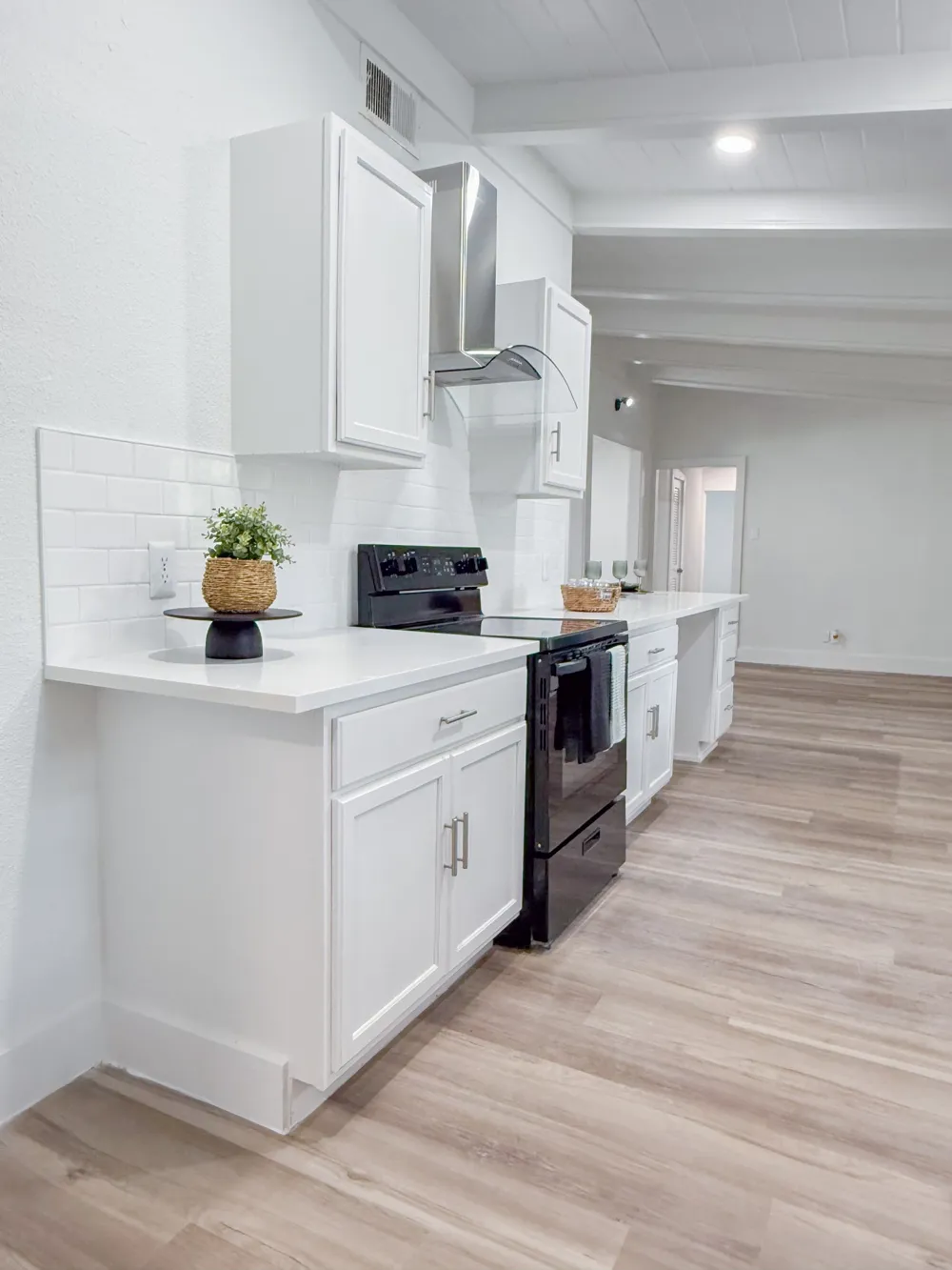 5808 Wales Avenue Fort Worth, TX 76133
