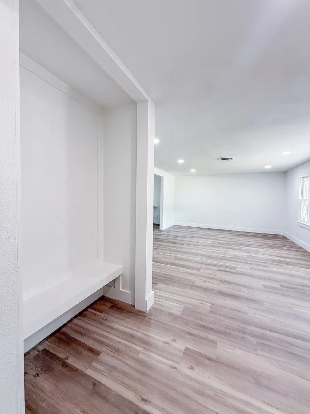 5808 Wales Avenue Fort Worth, TX 76133