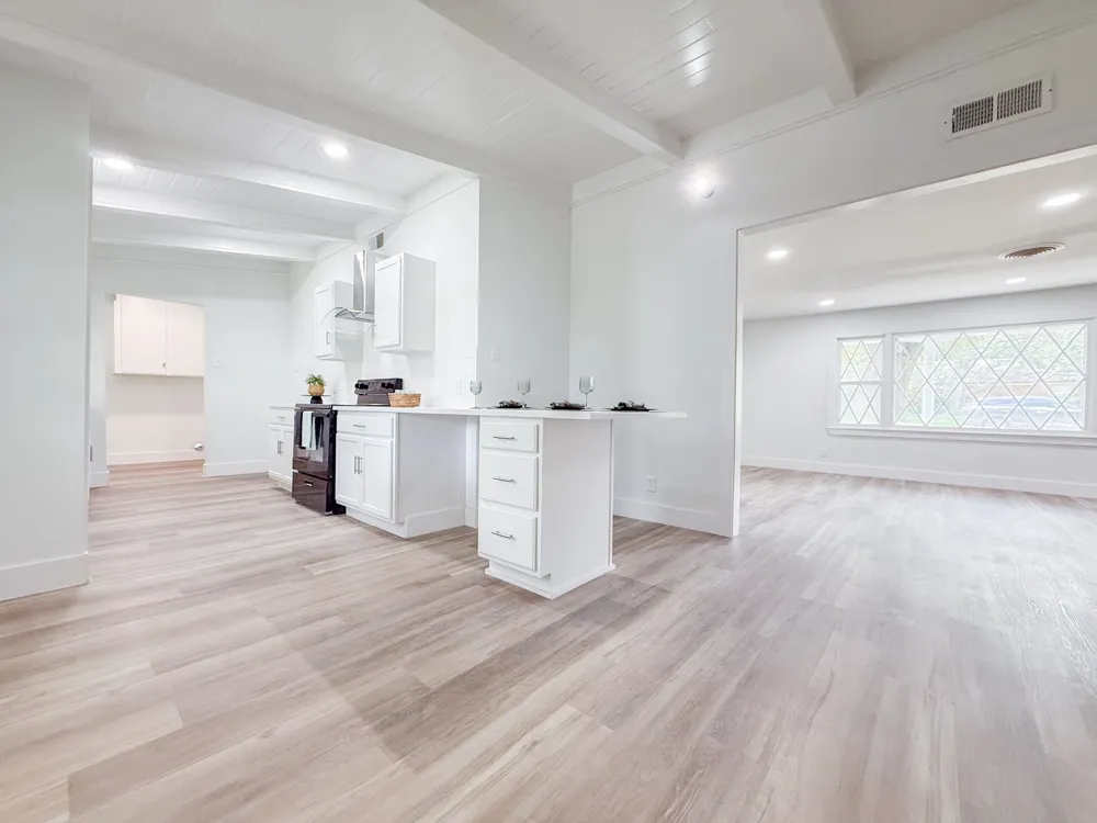 5808 Wales Avenue Fort Worth, TX 76133