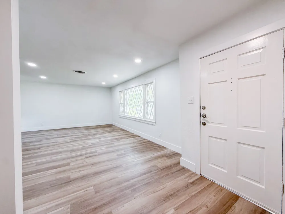 5808 Wales Avenue Fort Worth, TX 76133
