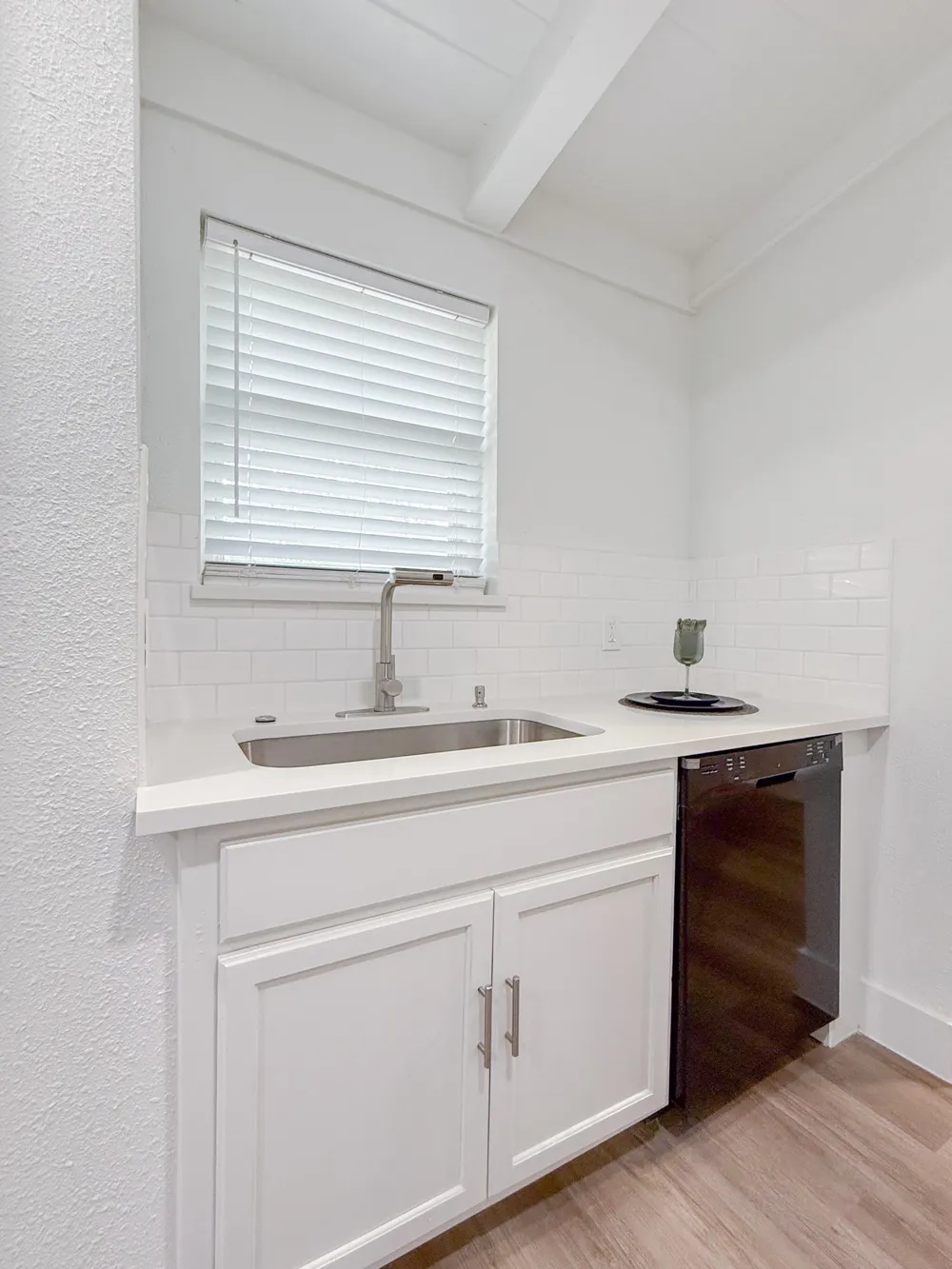 5808 Wales Avenue Fort Worth, TX 76133