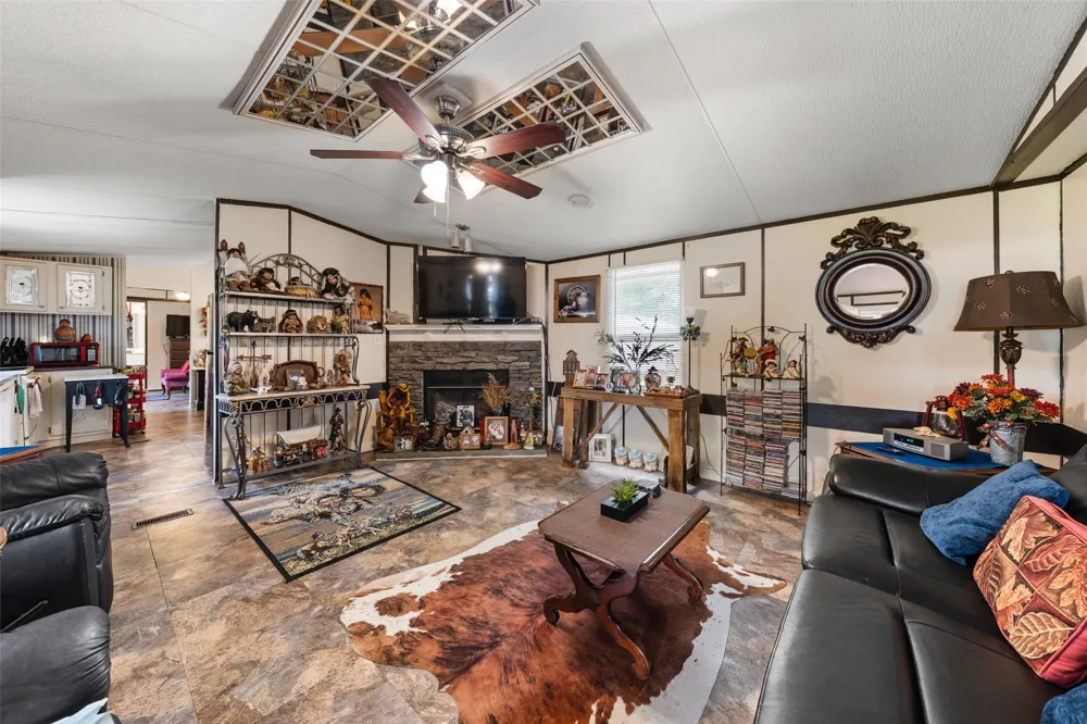 112 Woodlake Lane Axtell, TX 76624