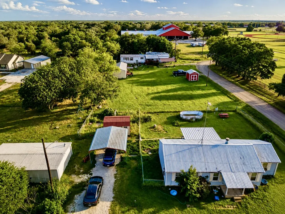 112 Woodlake Lane Axtell, TX 76624