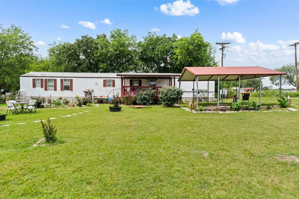 112 Woodlake Lane Axtell, TX 76624