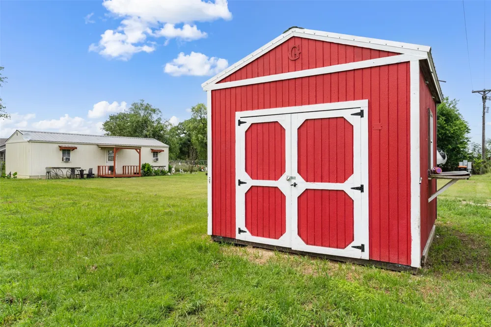 112 Woodlake Lane Axtell, TX 76624