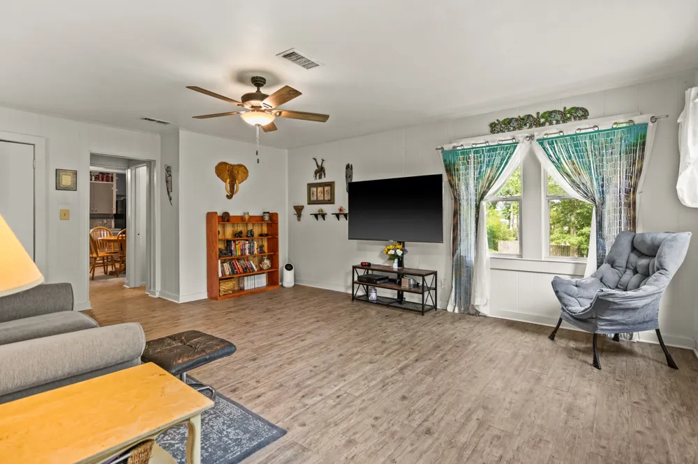 103 S Sun Camp Road White Oak, TX 75693