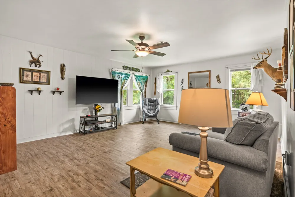 103 S Sun Camp Road White Oak, TX 75693
