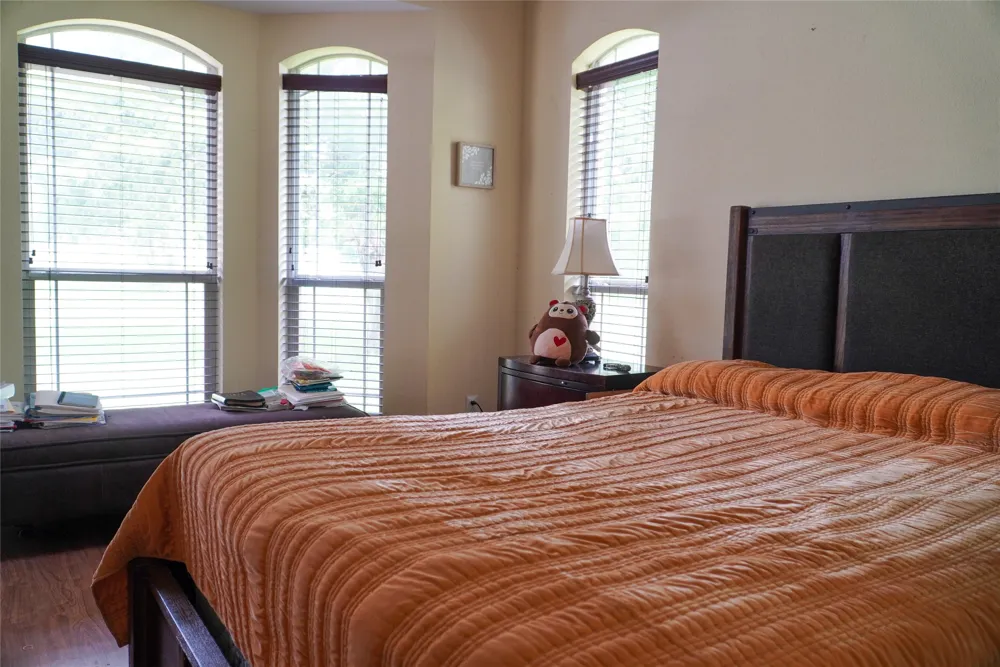 404 E Oakdale Street Keene, TX 76059