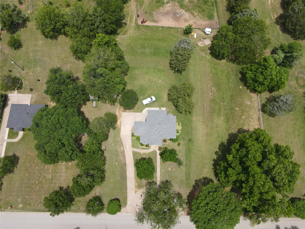 404 E Oakdale Street Keene, TX 76059