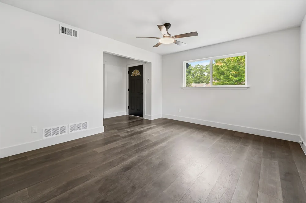 220 Robert Street Burleson, TX 76028