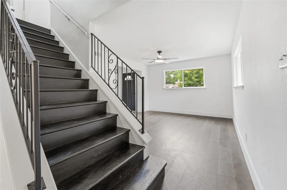 220 Robert Street Burleson, TX 76028