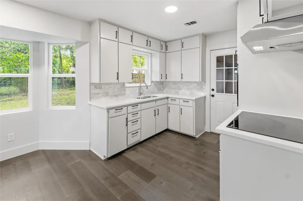 220 Robert Street Burleson, TX 76028