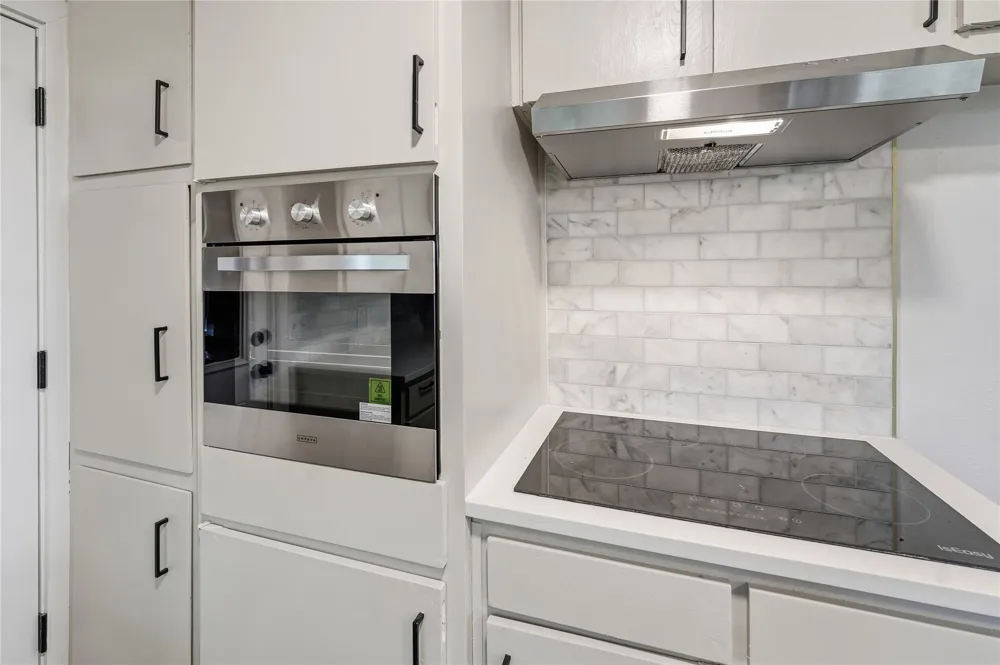 220 Robert Street Burleson, TX 76028