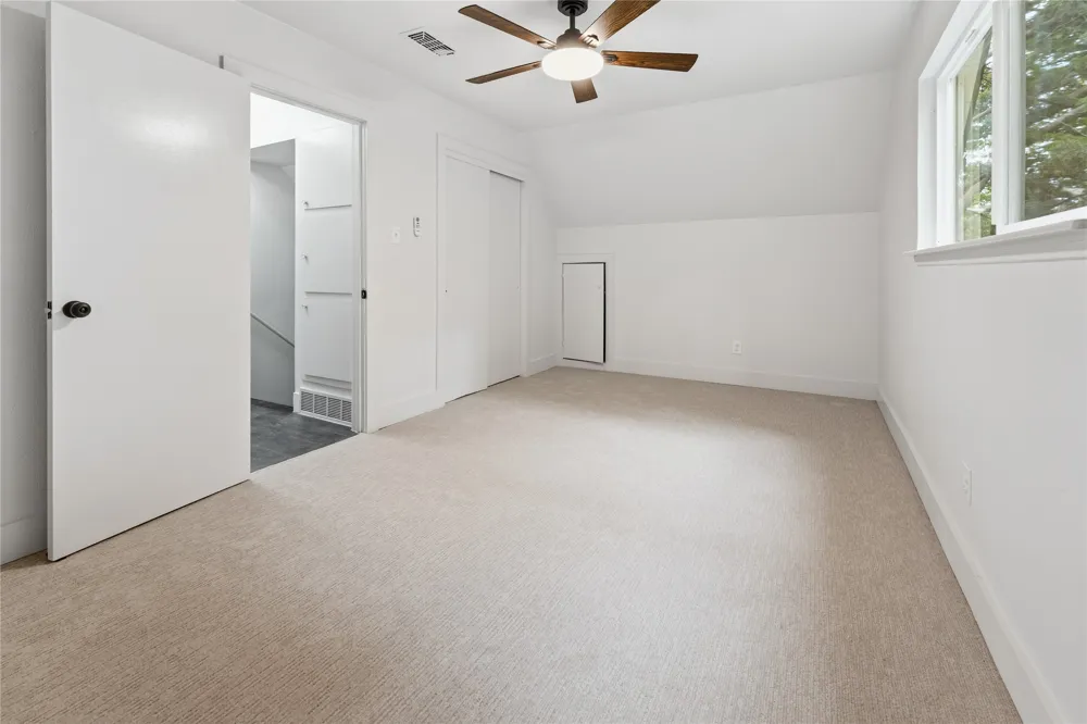 220 Robert Street Burleson, TX 76028