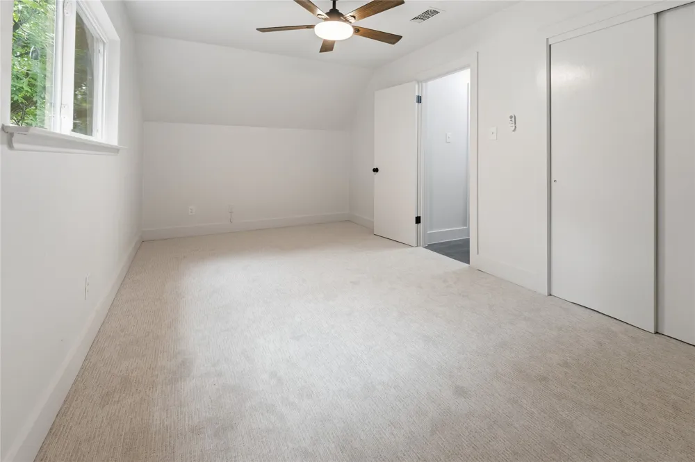 220 Robert Street Burleson, TX 76028