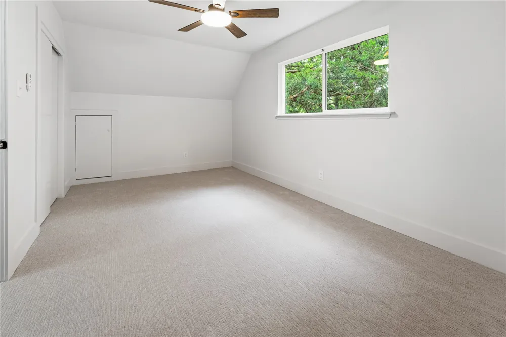 220 Robert Street Burleson, TX 76028