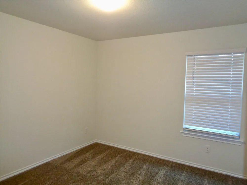 1806 Yale Street Farmersville, TX 75442